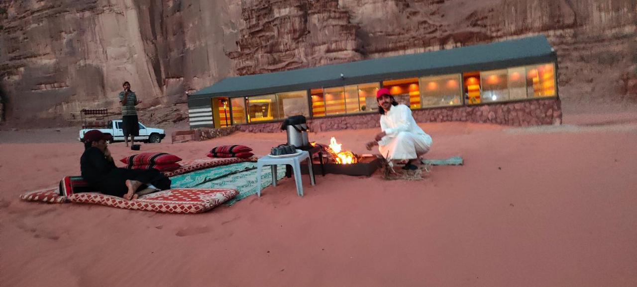Hôtel Rotana Camp à Wadi Rum Extérieur photo