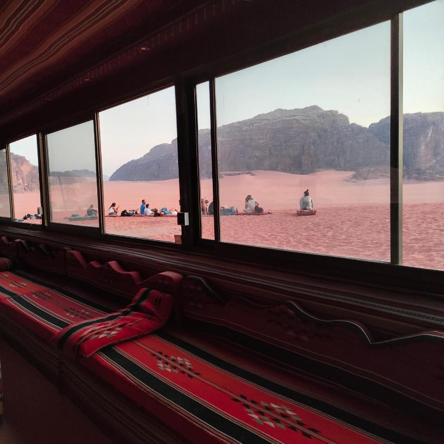 Hôtel Rotana Camp à Wadi Rum Extérieur photo