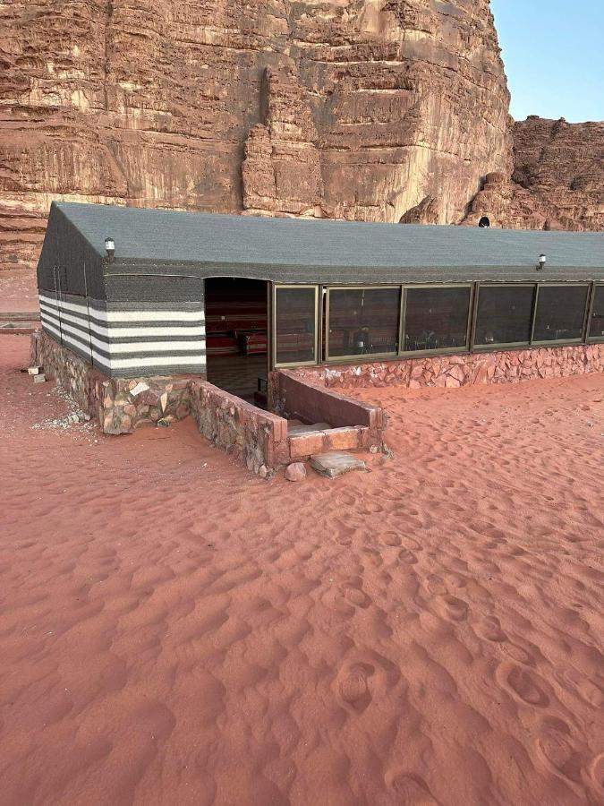 Hôtel Rotana Camp à Wadi Rum Extérieur photo