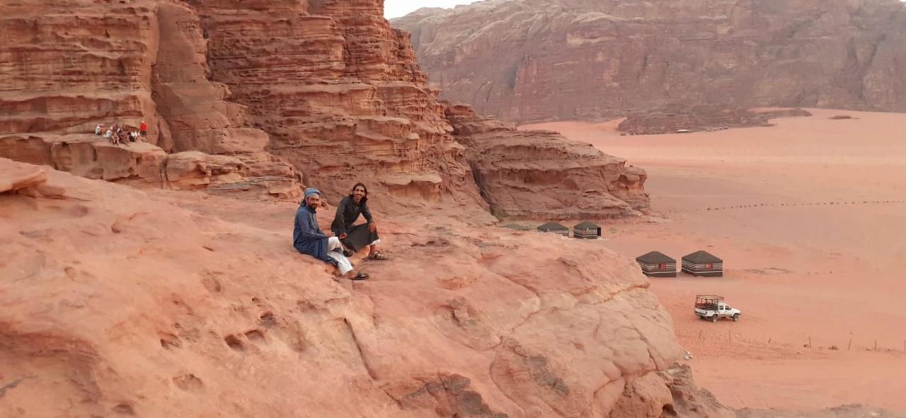 Hôtel Rotana Camp à Wadi Rum Extérieur photo