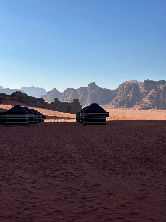 Hôtel Rotana Camp à Wadi Rum Extérieur photo