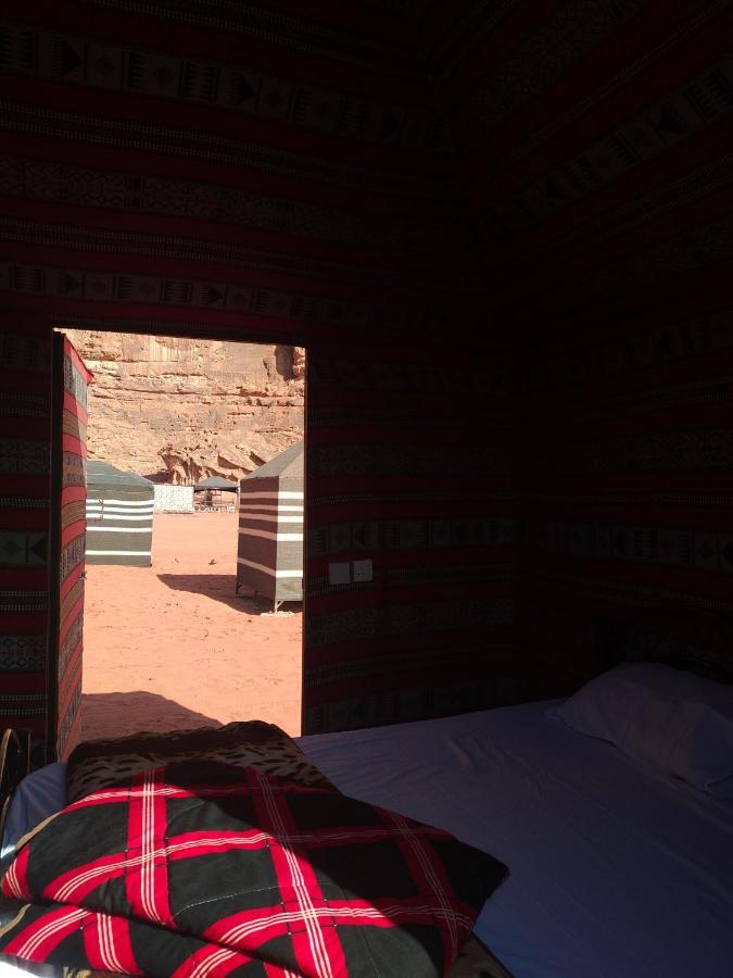 Hôtel Rotana Camp à Wadi Rum Extérieur photo