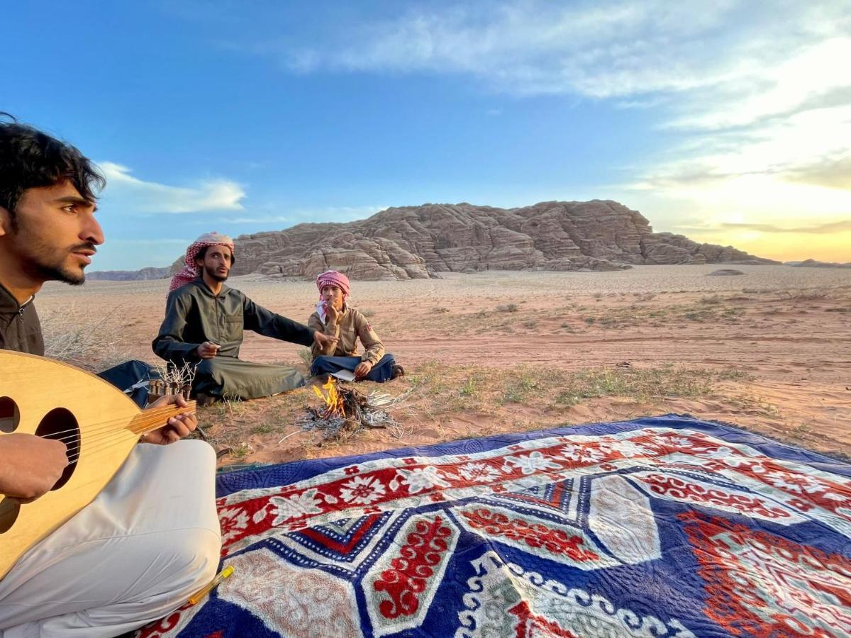 Hôtel Rotana Camp à Wadi Rum Extérieur photo