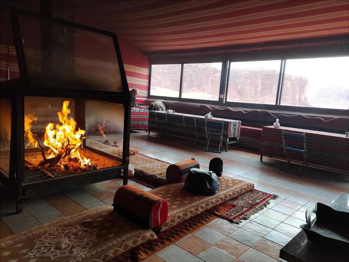 Hôtel Rotana Camp à Wadi Rum Extérieur photo