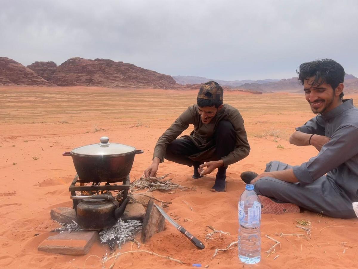 Hôtel Rotana Camp à Wadi Rum Extérieur photo
