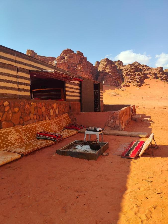 Hôtel Rotana Camp à Wadi Rum Extérieur photo