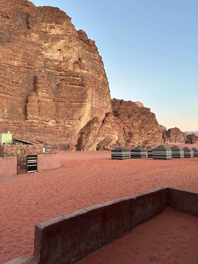 Hôtel Rotana Camp à Wadi Rum Extérieur photo