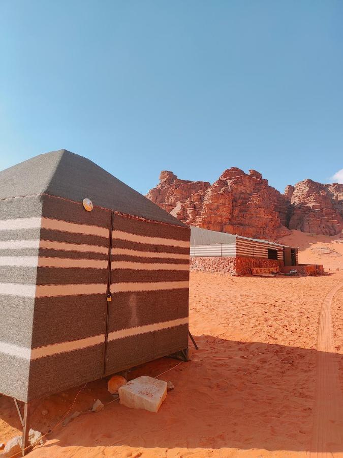 Hôtel Rotana Camp à Wadi Rum Extérieur photo