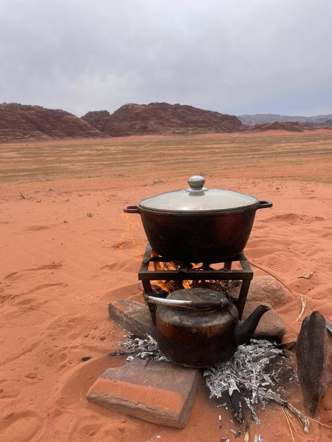 Hôtel Rotana Camp à Wadi Rum Extérieur photo