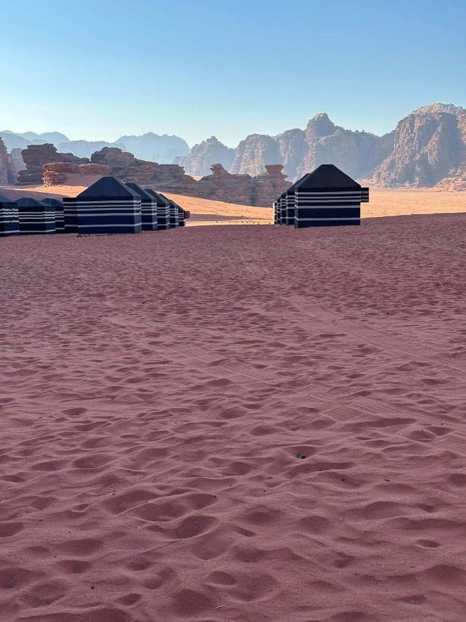 Hôtel Rotana Camp à Wadi Rum Extérieur photo