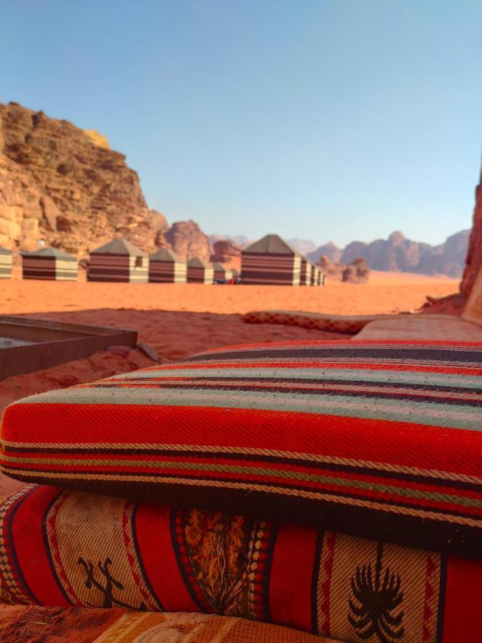 Hôtel Rotana Camp à Wadi Rum Extérieur photo